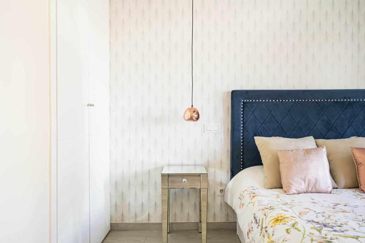 Cuidadosamente Decorado Apartamento Junto Al Metro Madrid Exterior photo